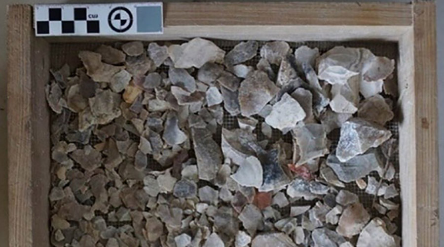 [EN] Early Maya chert caching documented through archaeological geophysics at Cahal Pech, Belize